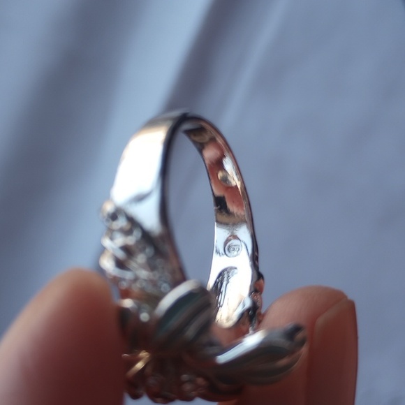 Vintage Silver mint green flower with rhinestone center ring - Picture 7 of 10